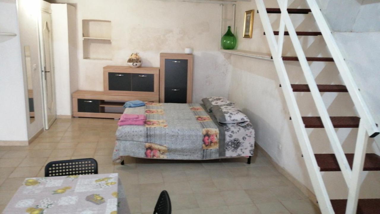 Casa Vacanze Battista 46 Grottaglie Luaran gambar